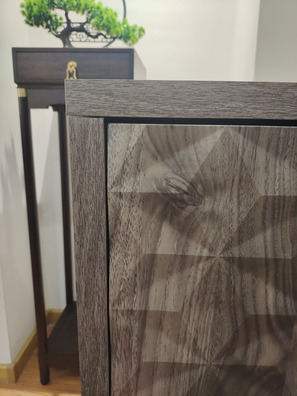 Modern Style Diamond-shaped Relief Buffet Cabinet - image 12