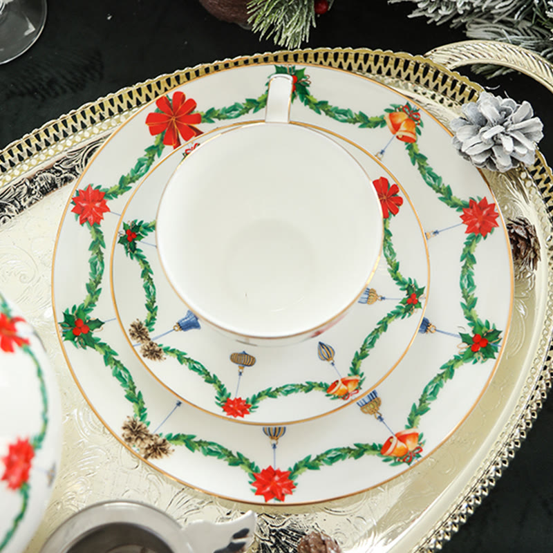 Hand-painted Christmas Garland Pattern Plate - image 4