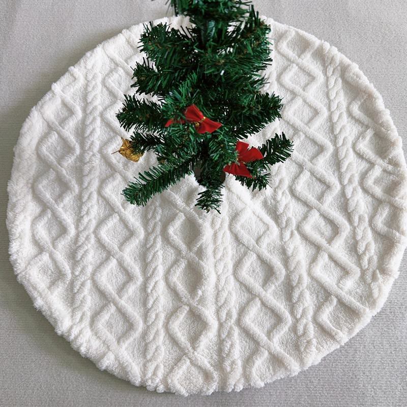 White Woven Pattern Tree Skirt - image 4