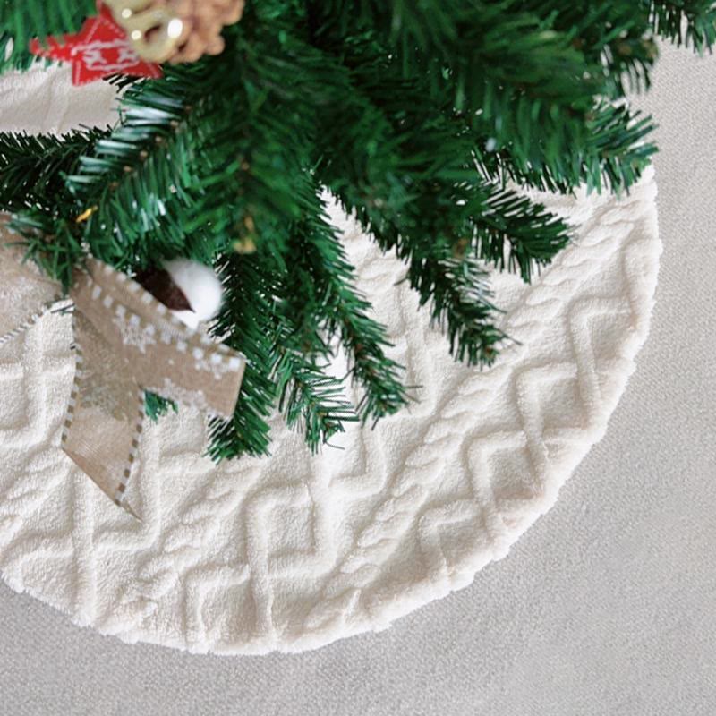 White Woven Pattern Tree Skirt - image 5