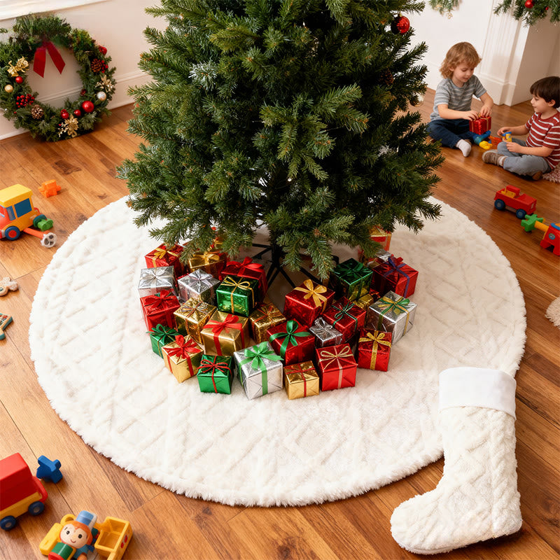 White Woven Pattern Tree Skirt - image 0